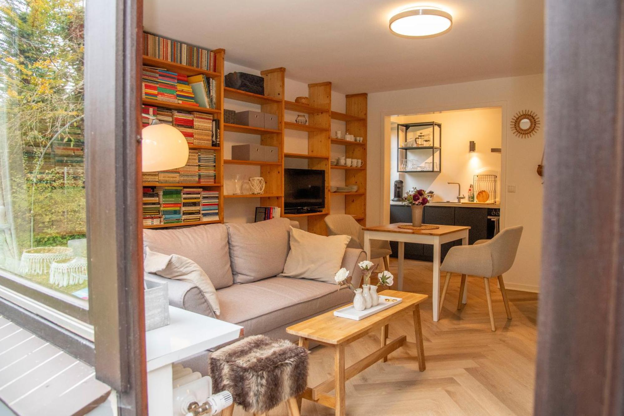 Mitten Im Gruenen - Apartment Mit Wohlfuehlcharakter In Stadtrandlage Eutin Exteriör bild
